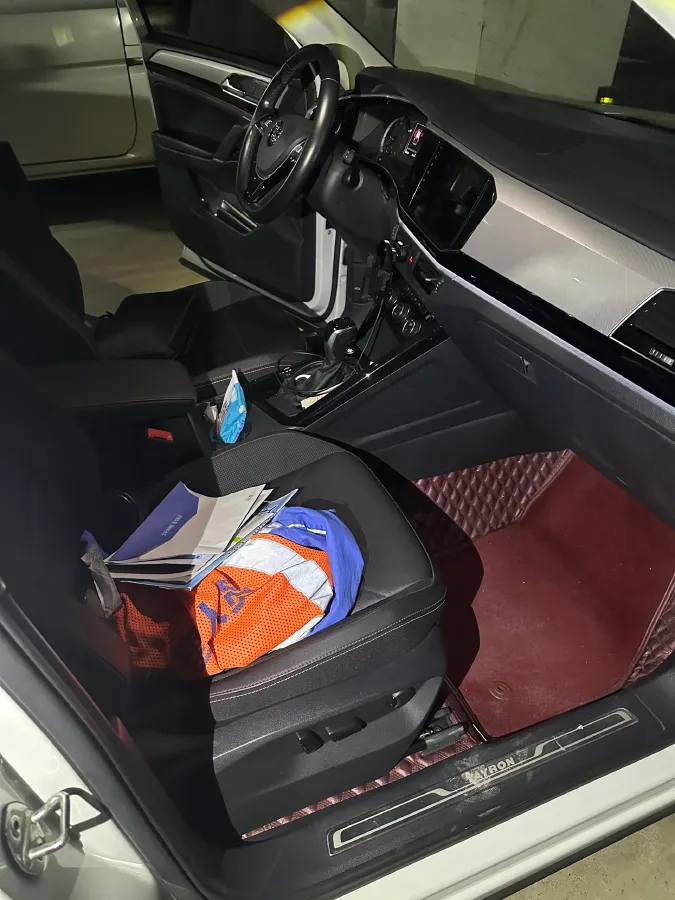 2019 Jeep Cherokee 2.0T 234HP L4 9AT,autocango,china used car exporter,china ev exporter,chinese used car exporter,chinese used ev exporter