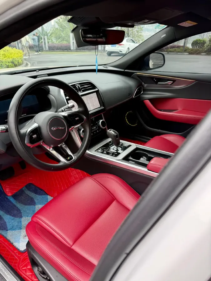 2022 Jaguar XEL 2.0T 250HP L4 8AT,autocango,china used car exporter,china ev exporter,chinese used car exporter,chinese used ev exporter