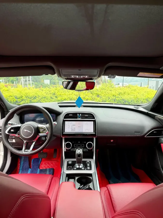 2022 Jaguar XEL 2.0T 250HP L4 8AT,autocango,china used car exporter,china ev exporter,chinese used car exporter,chinese used ev exporter