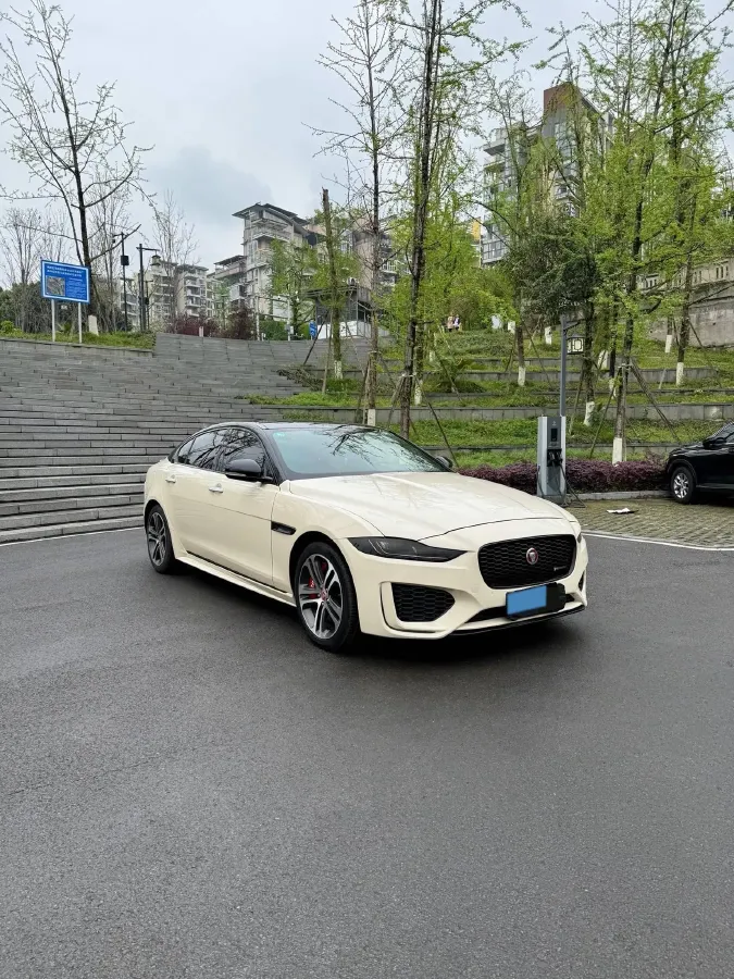 2022 Jaguar XEL 2.0T 250HP L4 8AT,autocango,china used car exporter,china ev exporter,chinese used car exporter,chinese used ev exporter
