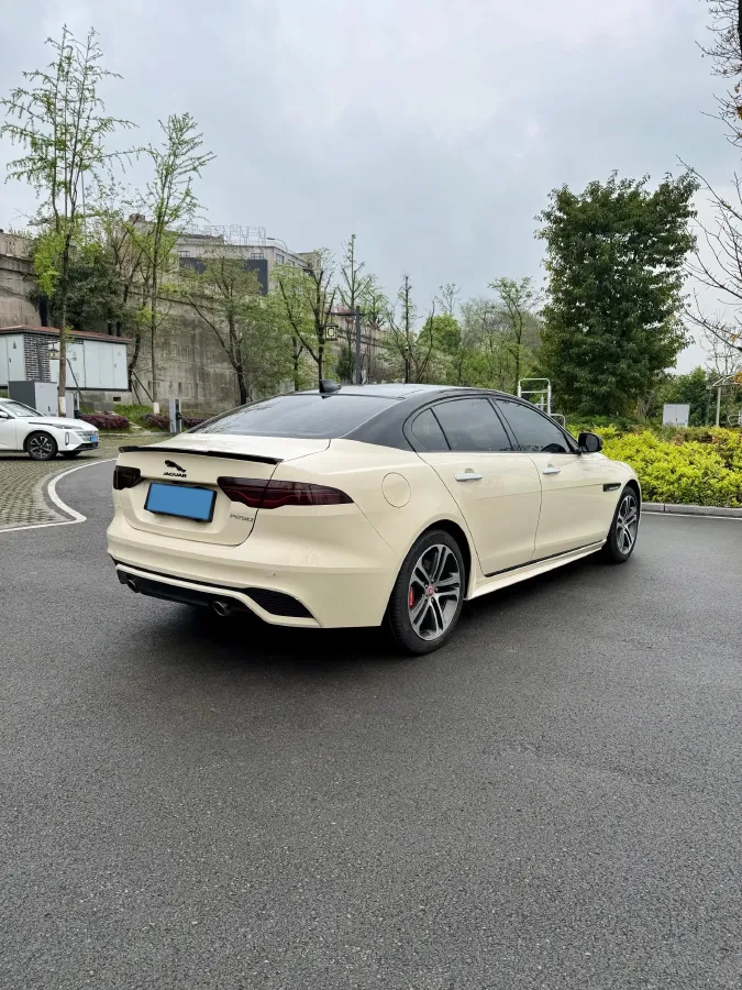 2022 Jaguar XEL 2.0T 250HP L4 8AT,autocango,china used car exporter,china ev exporter,chinese used car exporter,chinese used ev exporter