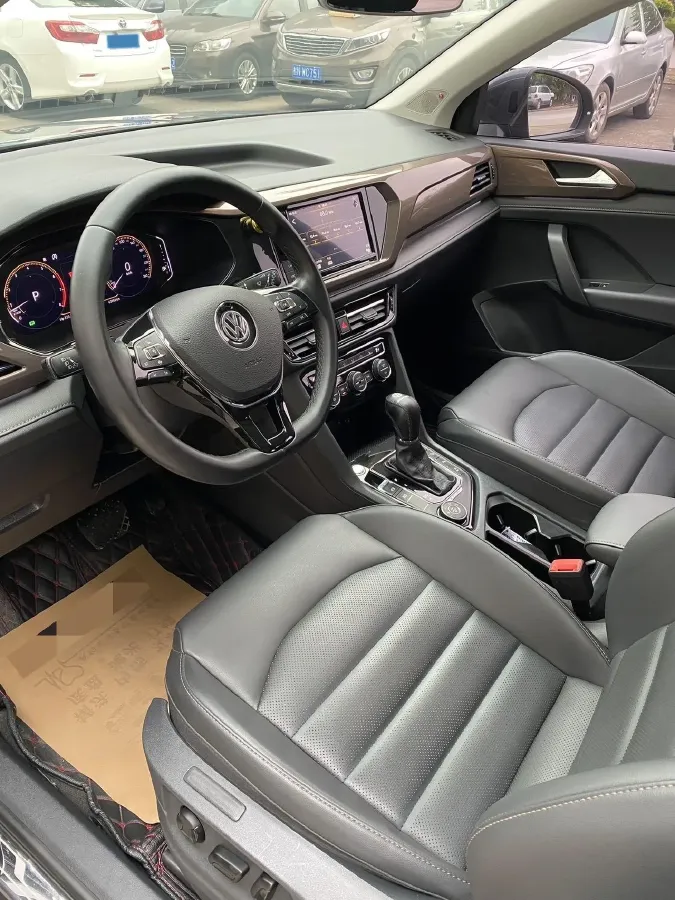 2019 Jeep Compass 1.3T 173HP L4 9AT,autocango,china used car exporter,china ev exporter,chinese used car exporter,chinese used ev exporter