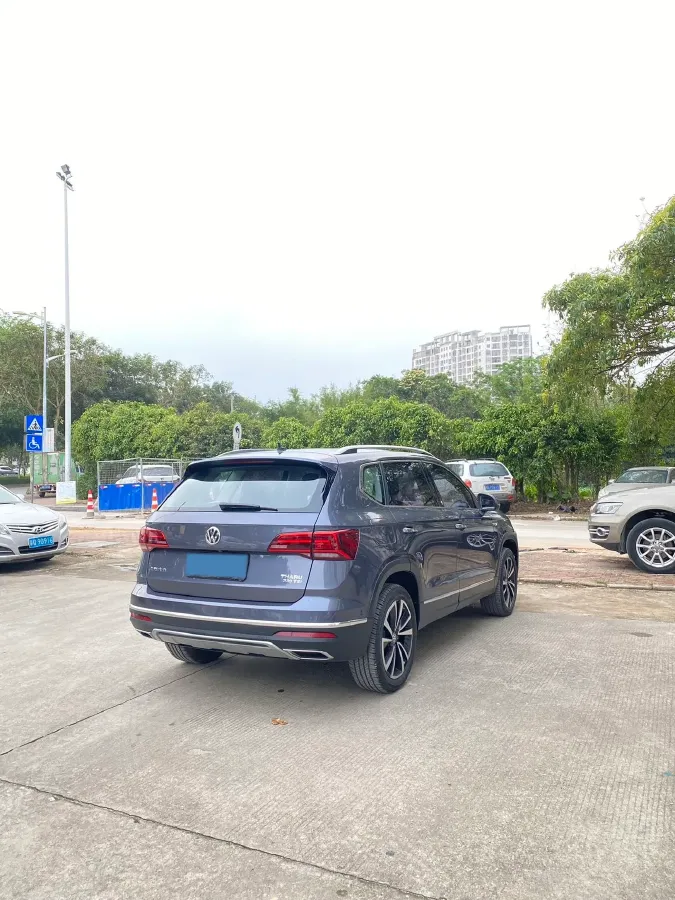 2019 Jeep Compass 1.3T 173HP L4 9AT,autocango,china used car exporter,china ev exporter,chinese used car exporter,chinese used ev exporter