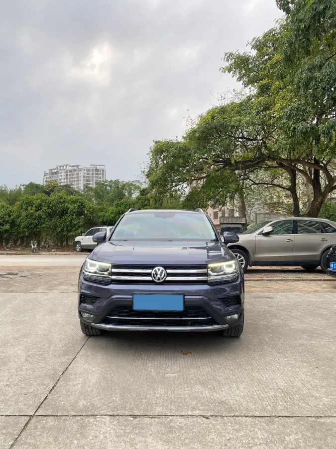 2019 Jeep Compass 1.3T 173HP L4 9AT,autocango,china used car exporter,china ev exporter,chinese used car exporter,chinese used ev exporter