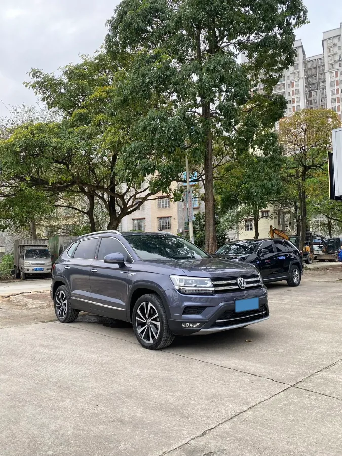 2019 Jeep Compass 1.3T 173HP L4 9AT,autocango,china used car exporter,china ev exporter,chinese used car exporter,chinese used ev exporter