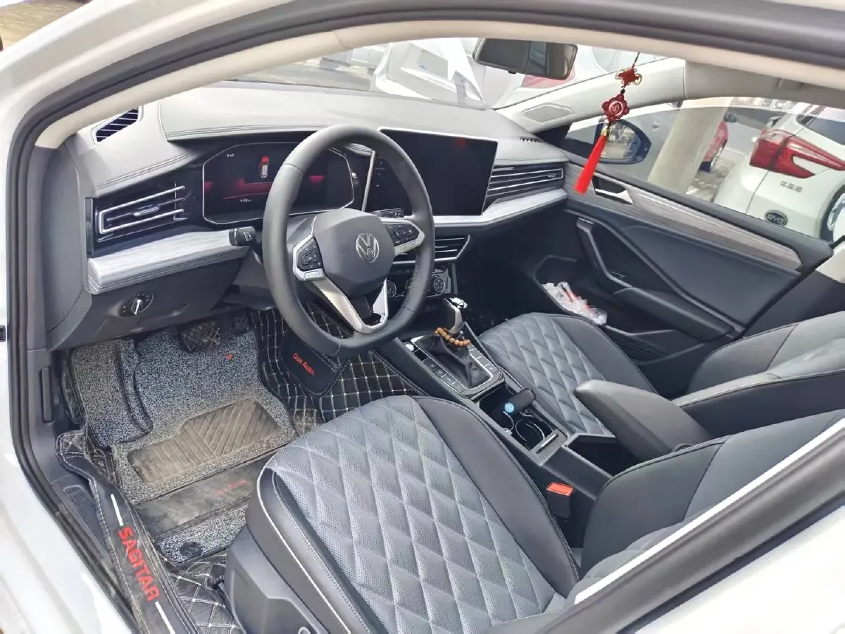 2025 Volkswagen Sagitar 1.5T 160HP L4 7DCT,autocango,china used car exporter,china ev exporter,chinese used car exporter,chinese used ev exporter