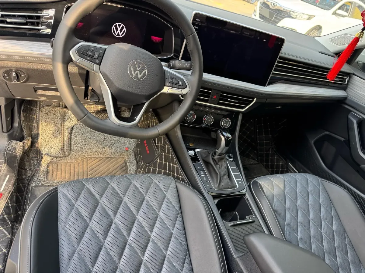 2025 Volkswagen Sagitar 1.5T 160HP L4 7DCT,autocango,china used car exporter,china ev exporter,chinese used car exporter,chinese used ev exporter