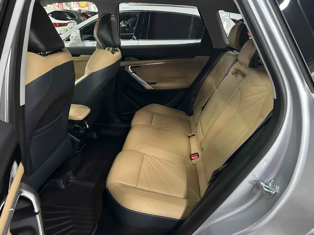 2023 Geely StarRay 1.5T 181HP L4 7DCT,autocango,china used car exporter,china ev exporter,chinese used car exporter,chinese used ev exporter