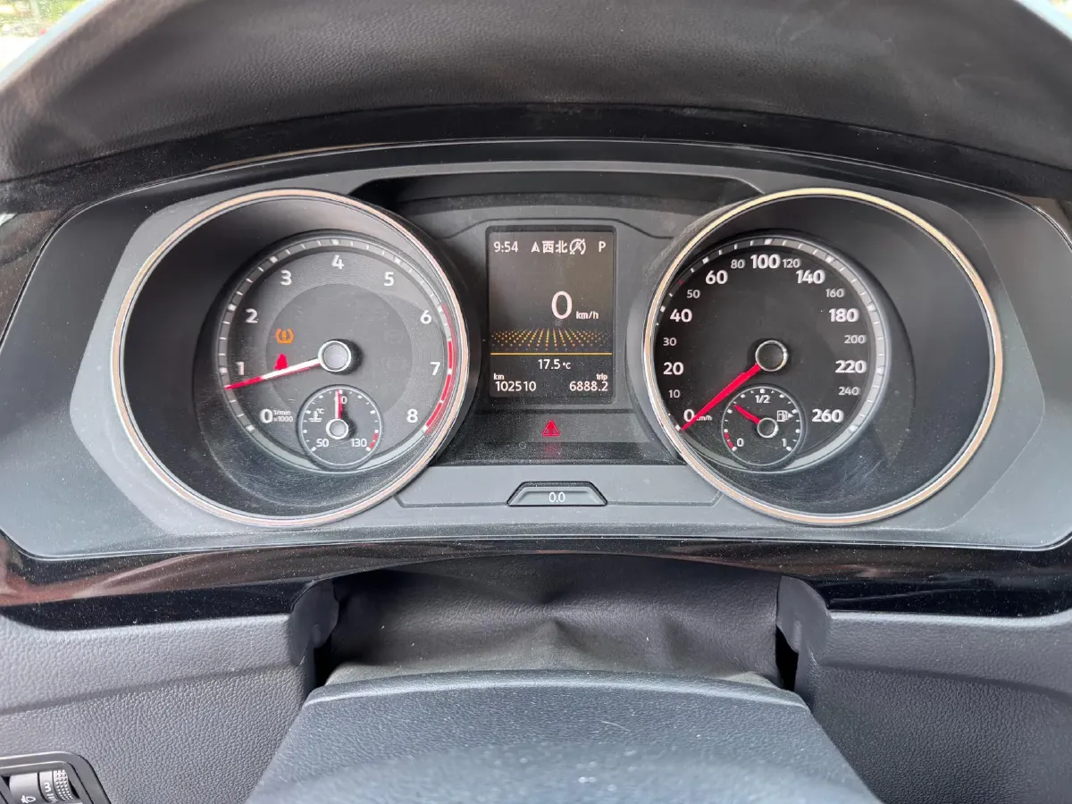 2018 Volkswagen Tiguan L 2.0T 186HP L4 7DCT,autocango,china used car exporter,china ev exporter,chinese used car exporter,chinese used ev exporter