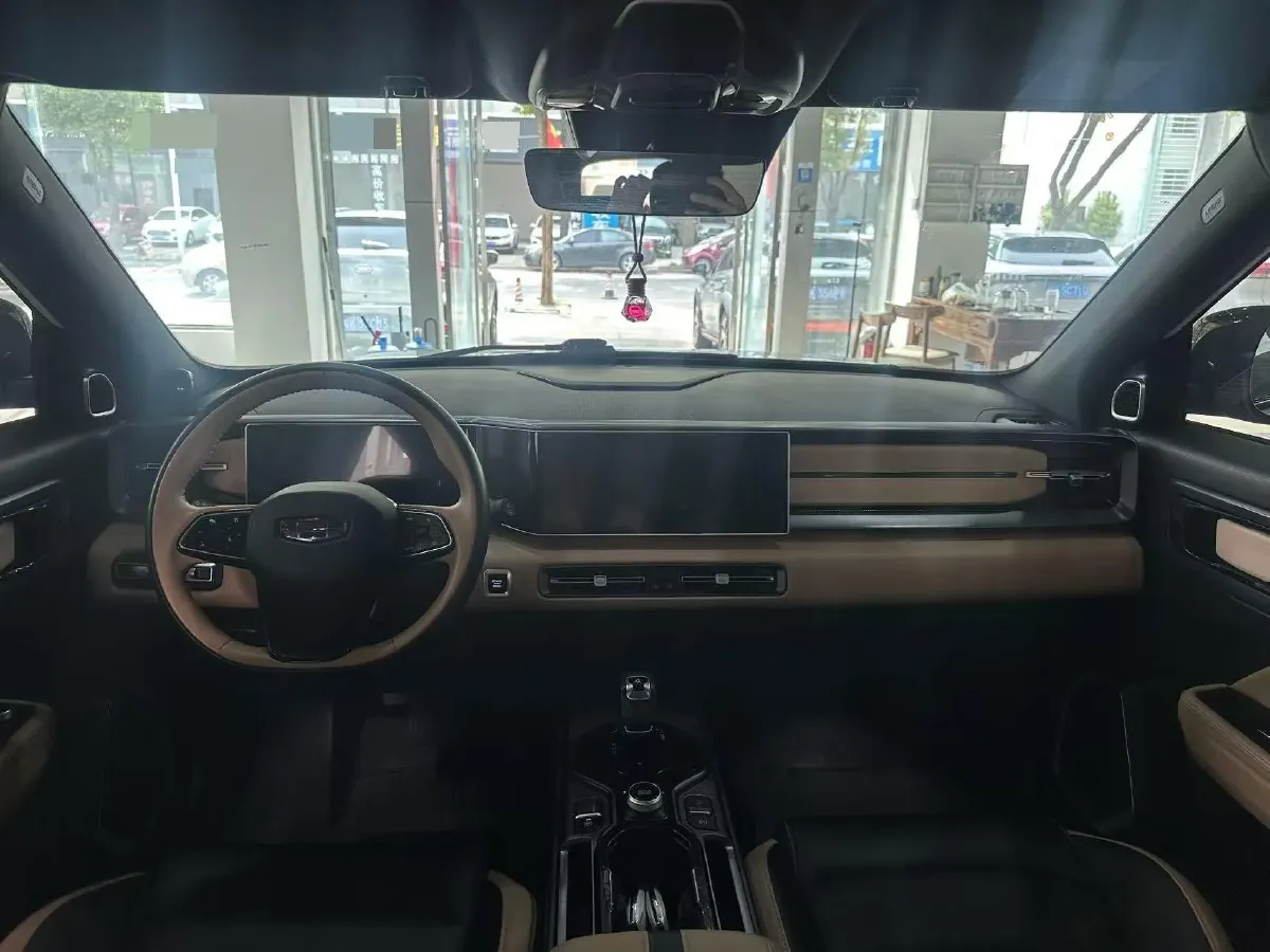 2023 Geely ICON 1.5T 181HP L4 7DCT,autocango,china used car exporter,china ev exporter,chinese used car exporter,chinese used ev exporter