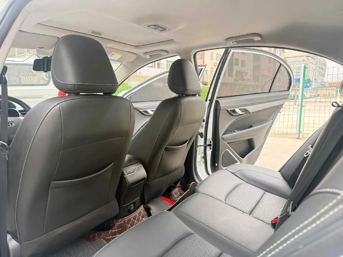 2021 Geely Emgrand 1.5L 109HP L4 CVT,autocango,china used car exporter,china ev exporter,chinese used car exporter,chinese used ev exporter