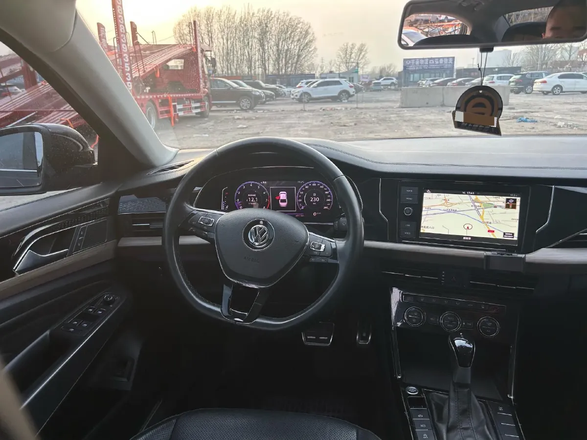 2019 Volvo V40 1.5T 152HP L4 6AT,autocango,china used car exporter,china ev exporter,chinese used car exporter,chinese used ev exporter