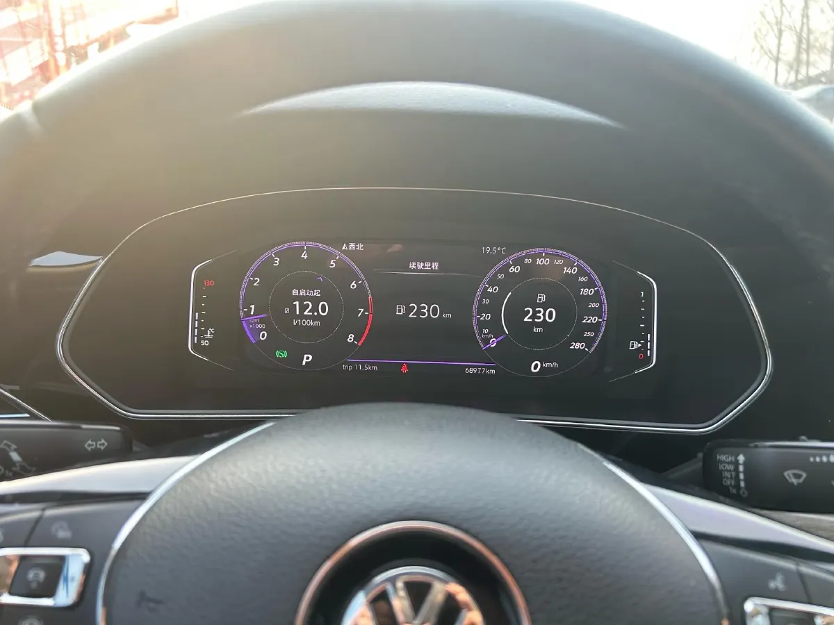 2019 Volvo V40 1.5T 152HP L4 6AT,autocango,china used car exporter,china ev exporter,chinese used car exporter,chinese used ev exporter