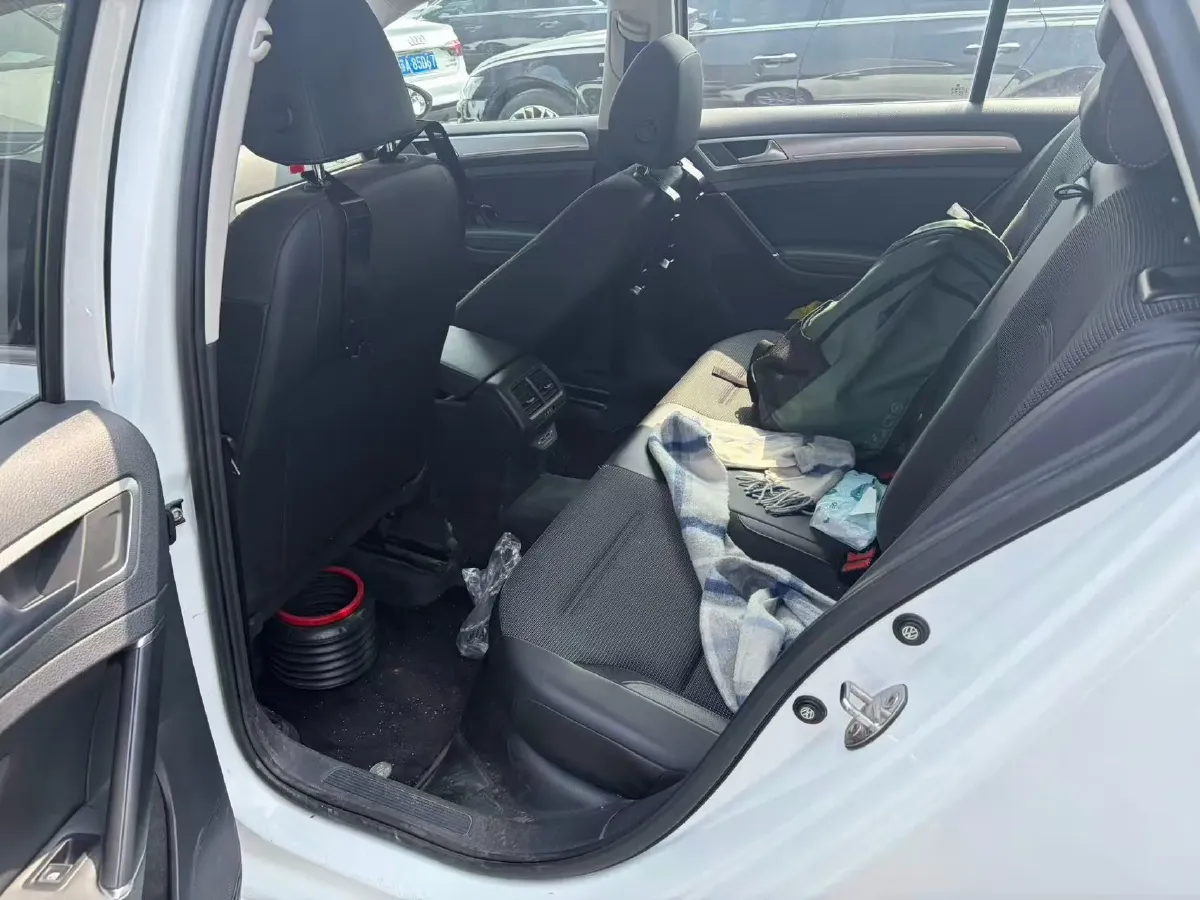 2019 Volkswagen Golf 1.6L 110HP L4 6AT,autocango,china used car exporter,china ev exporter,chinese used car exporter,chinese used ev exporter