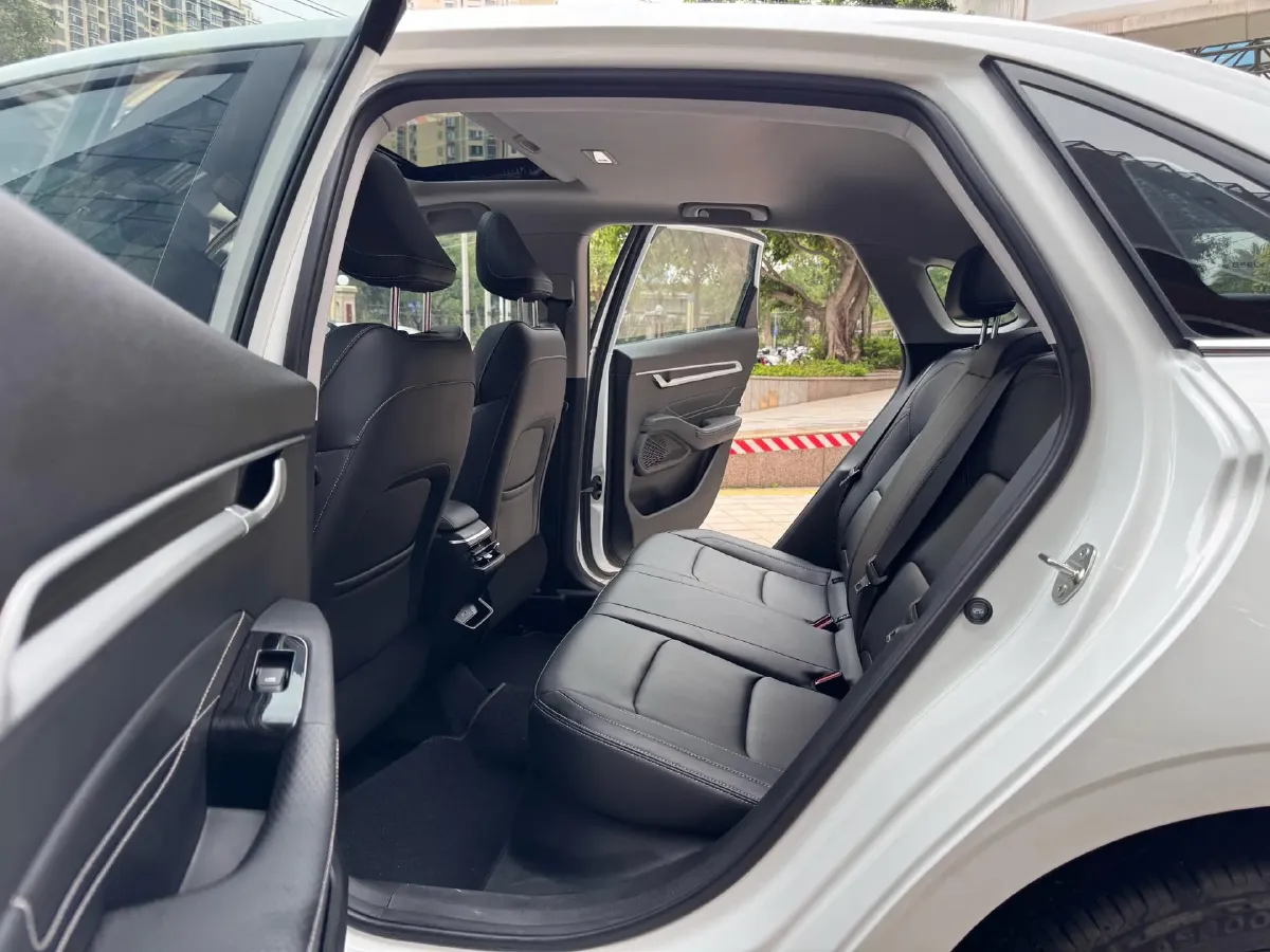 2025 Geely Emgrand 1.5L 127HP L4 CVT,autocango,china used car exporter,china ev exporter,chinese used car exporter,chinese used ev exporter