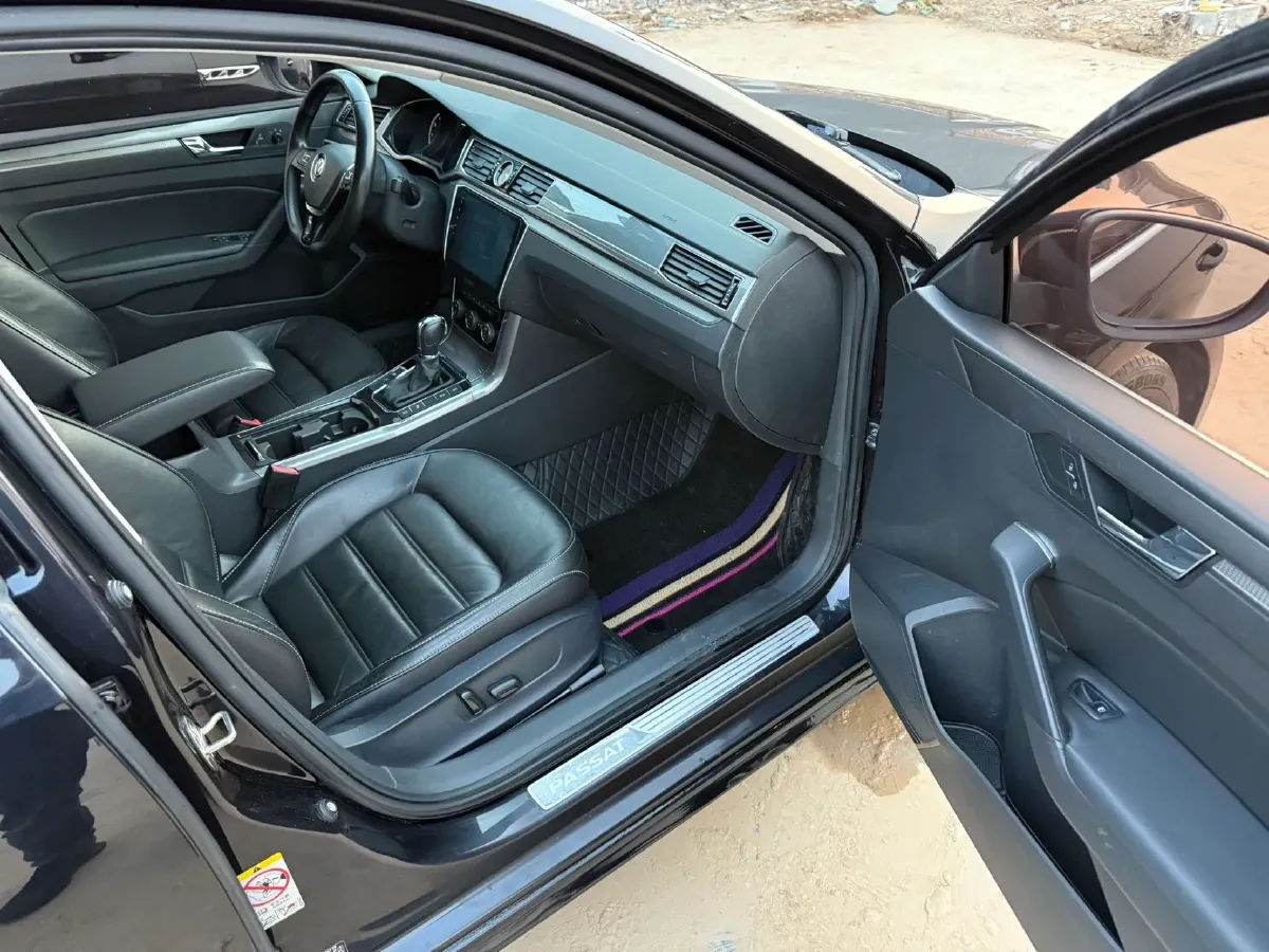 2017 Volkswagen Passat 1.8T 180HP L4 7DCT,autocango,china used car exporter,china ev exporter,chinese used car exporter,chinese used ev exporter