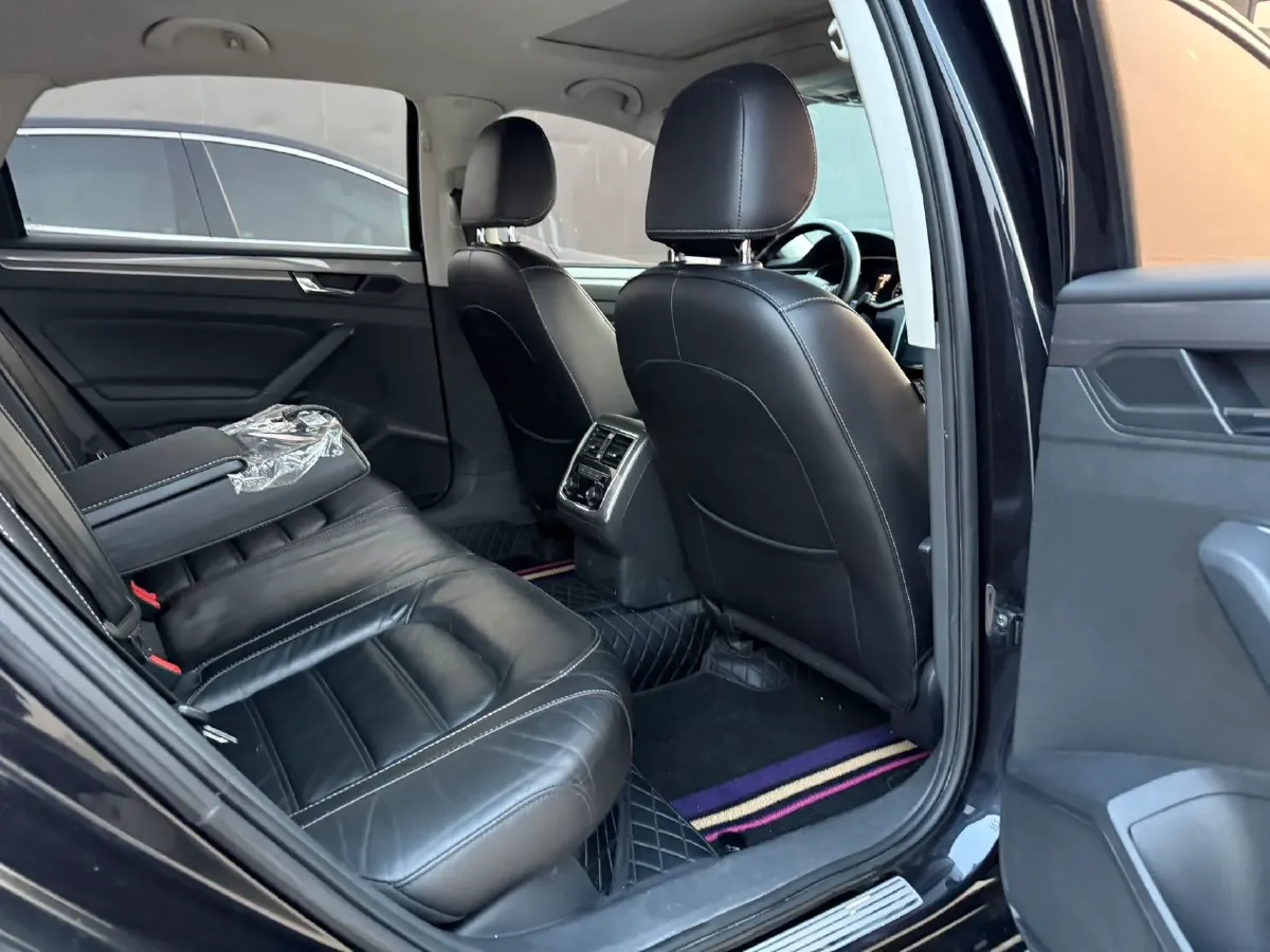 2017 Volkswagen Passat 1.8T 180HP L4 7DCT,autocango,china used car exporter,china ev exporter,chinese used car exporter,chinese used ev exporter