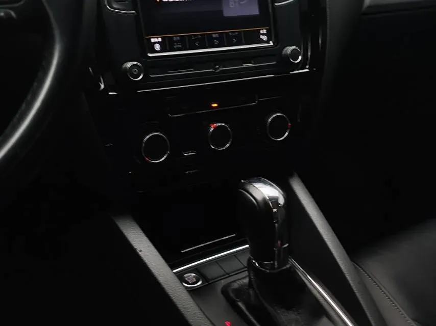 2018 Volkswagen Sagitar 1.2T 110HP L4 7DCT,autocango,china used car exporter,china ev exporter,chinese used car exporter,chinese used ev exporter