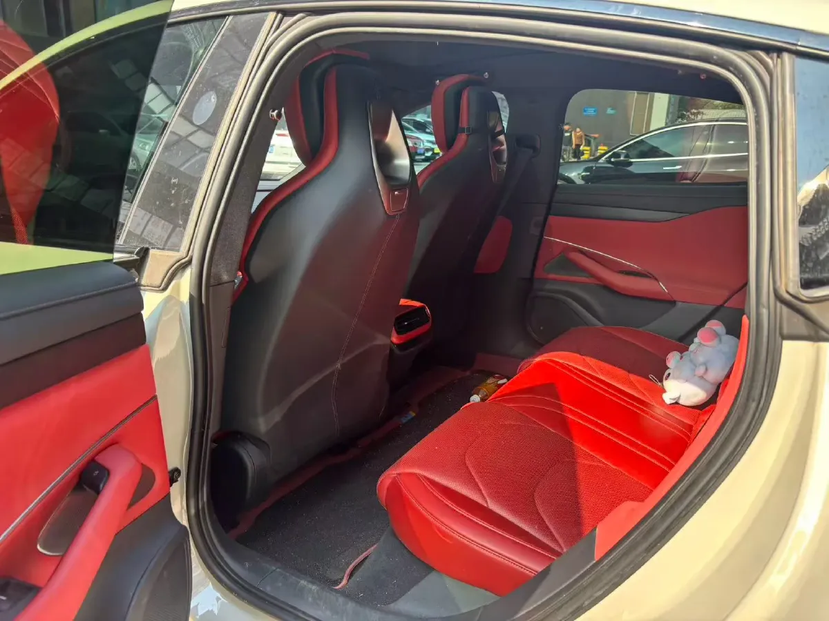 2024 MI SU7 BEV 94.3KWH,autocango,china used car exporter,china ev exporter,chinese used car exporter,chinese used ev exporter