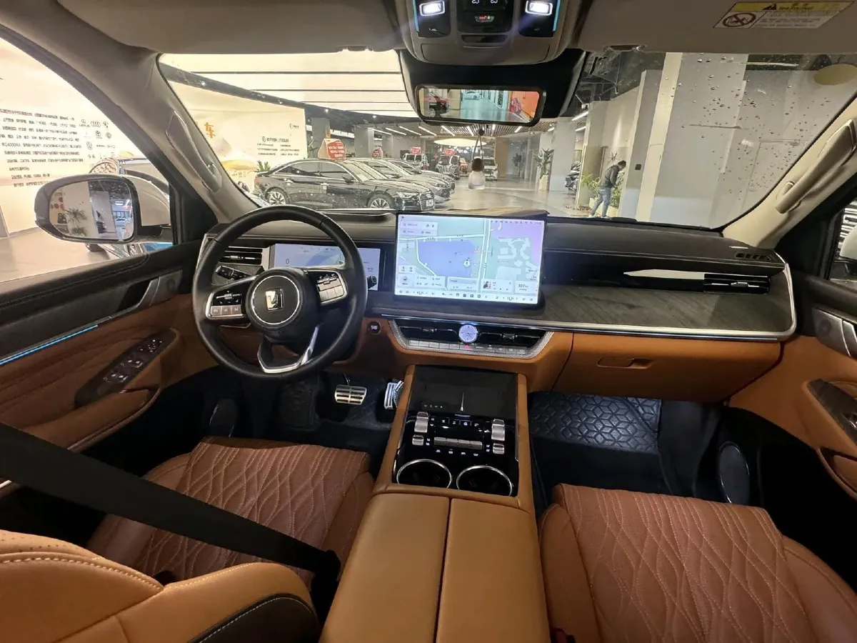 2026 Tank 500 2.0T 252HP L4 9AT PHEV,autocango,china used car exporter,china ev exporter,chinese used car exporter,chinese used ev exporter