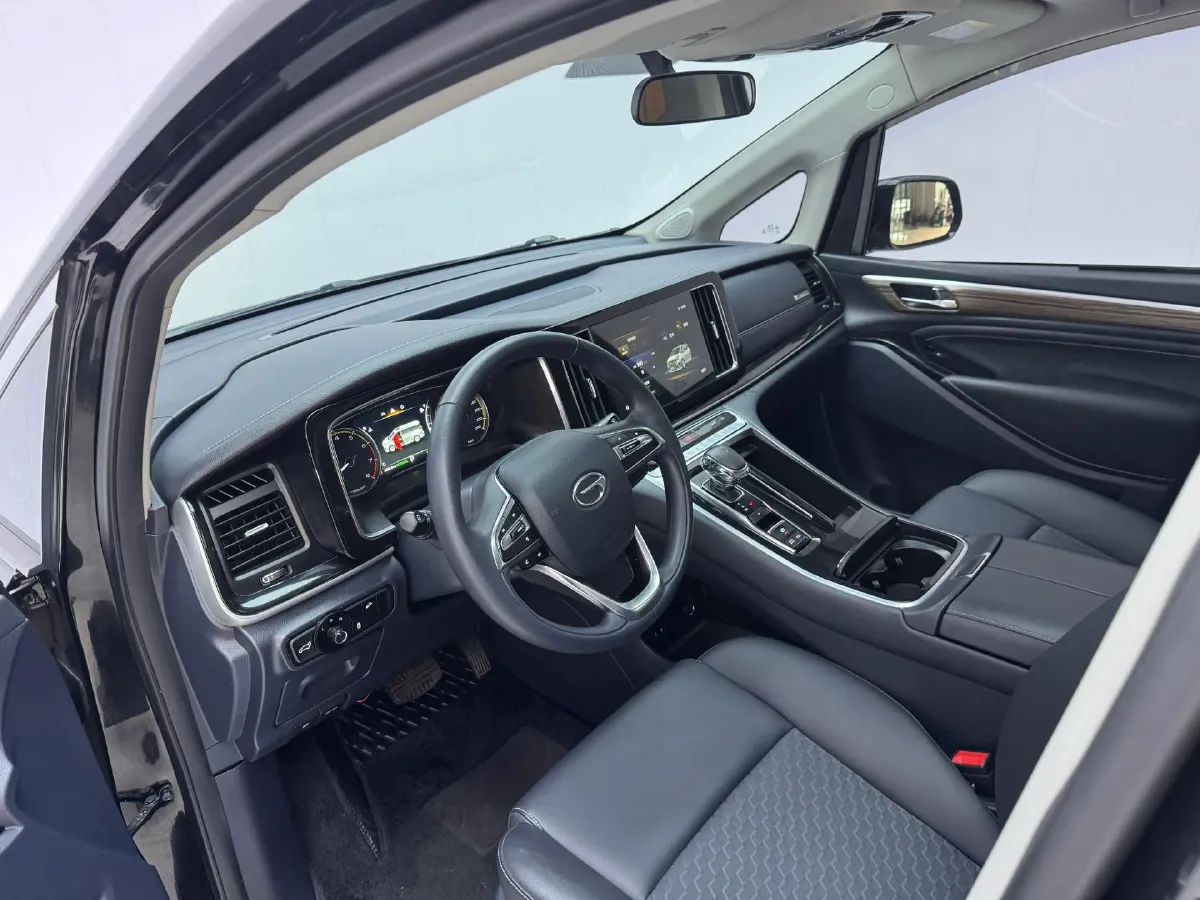 2021 GAC Trumpchi M8 2.0T 252HP L4 8AT,autocango,china used car exporter,china ev exporter,chinese used car exporter,chinese used ev exporter