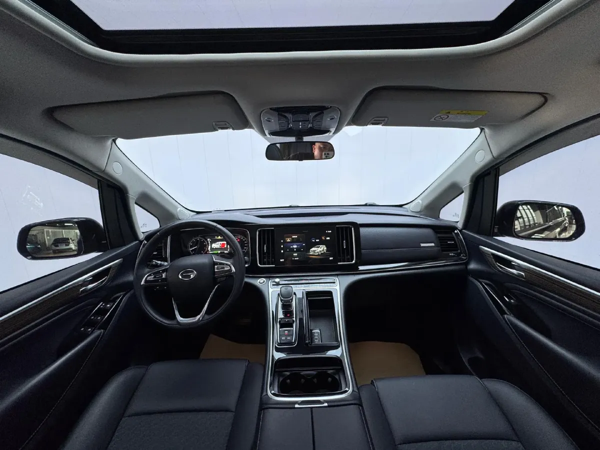 2021 GAC Trumpchi M8 2.0T 252HP L4 8AT,autocango,china used car exporter,china ev exporter,chinese used car exporter,chinese used ev exporter