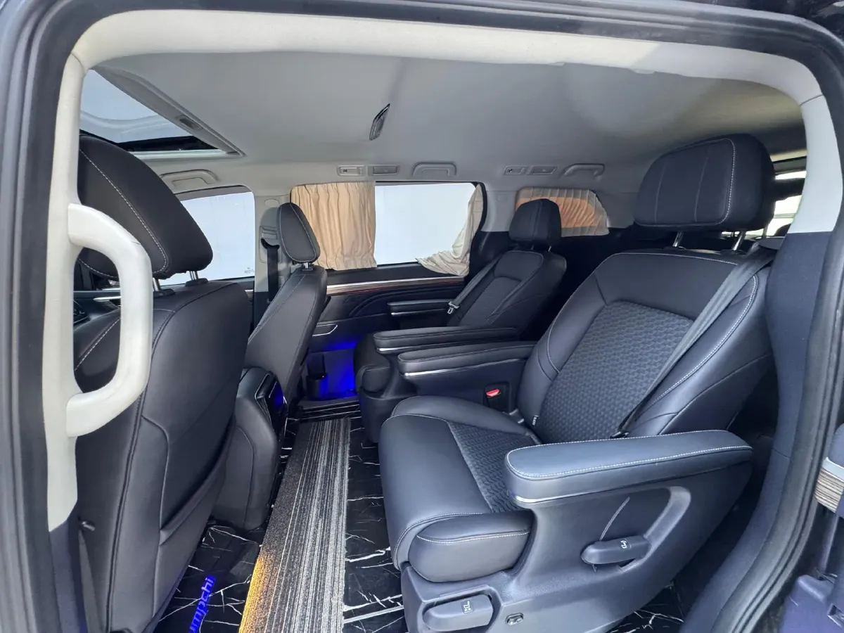 2021 GAC Trumpchi M8 2.0T 252HP L4 8AT,autocango,china used car exporter,china ev exporter,chinese used car exporter,chinese used ev exporter