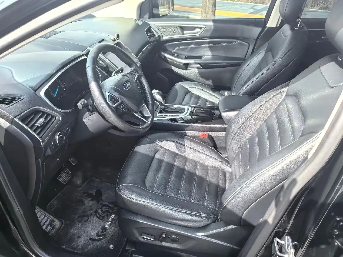 2018 Ford Edge 2.0T 245HP L4 6AT,autocango,china used car exporter,china ev exporter,chinese used car exporter,chinese used ev exporter