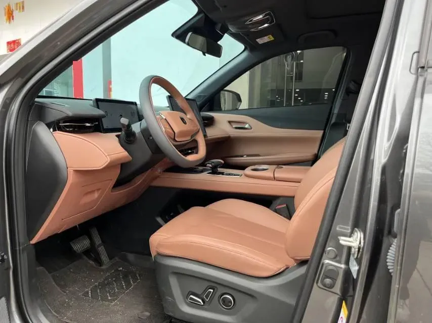 2025 ChangAn UNI-Z 1.5T 188HP L4 7DCT,autocango,china used car exporter,china ev exporter,chinese used car exporter,chinese used ev exporter