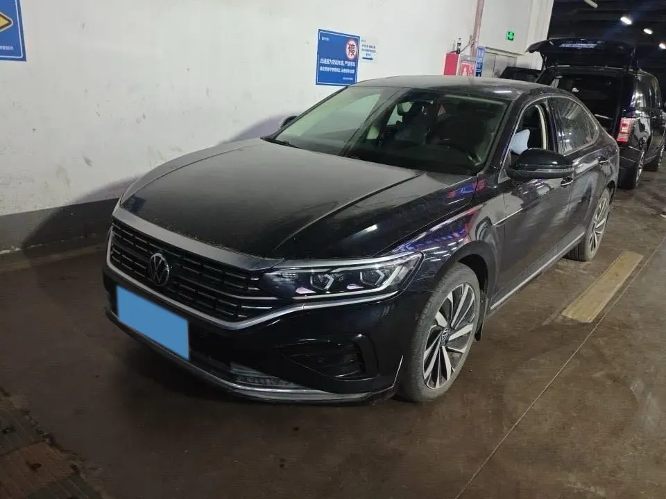 2021 Volkswagen Passat 2.0T 186HP L4 7DCT,autocango,china used car exporter,china ev exporter,chinese used car exporter,chinese used ev exporter