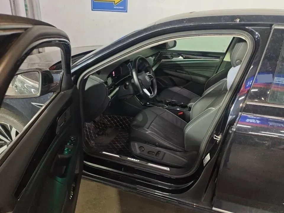 2021 Volkswagen Passat 2.0T 186HP L4 7DCT,autocango,china used car exporter,china ev exporter,chinese used car exporter,chinese used ev exporter