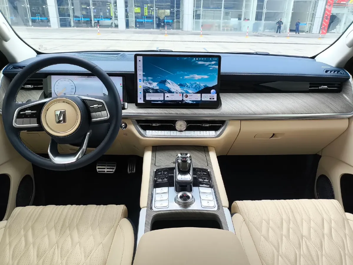 2023 Tank 500 2.0T 252HP L4 9AT PHEV 37.1KWH,autocango,china used car exporter,china ev exporter,chinese used car exporter,chinese used ev exporter