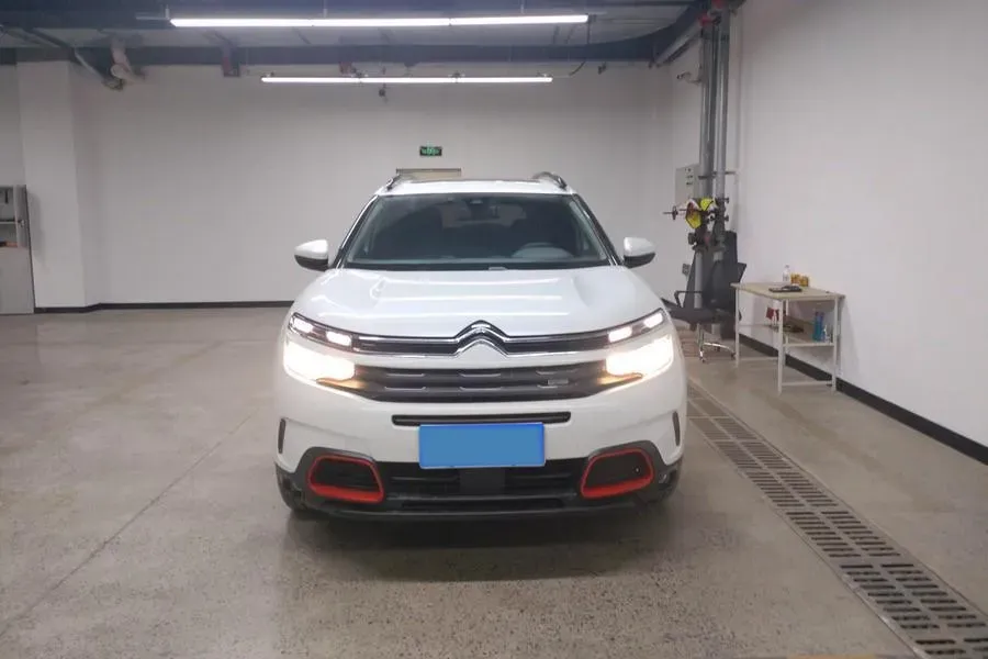 2019 Citroen C5 Aircross 1.6T 167HP L4 6AT,autocango,china used car exporter,china ev exporter,chinese used car exporter,chinese used ev exporter