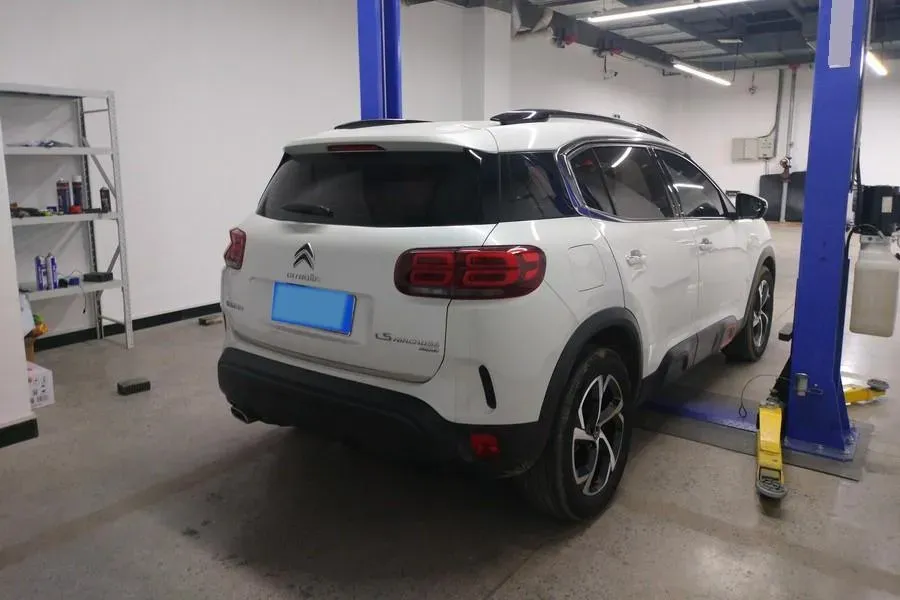 2019 Citroen C5 Aircross 1.6T 167HP L4 6AT,autocango,china used car exporter,china ev exporter,chinese used car exporter,chinese used ev exporter