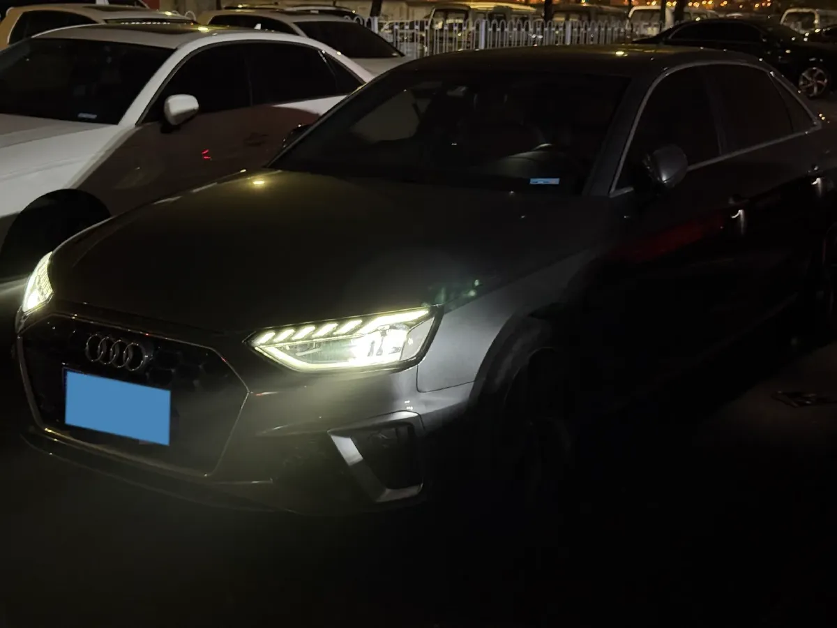 2023 Audi A4L 2.0T 190HP L4 7DCT,autocango,china used car exporter,china ev exporter,chinese used car exporter,chinese used ev exporter