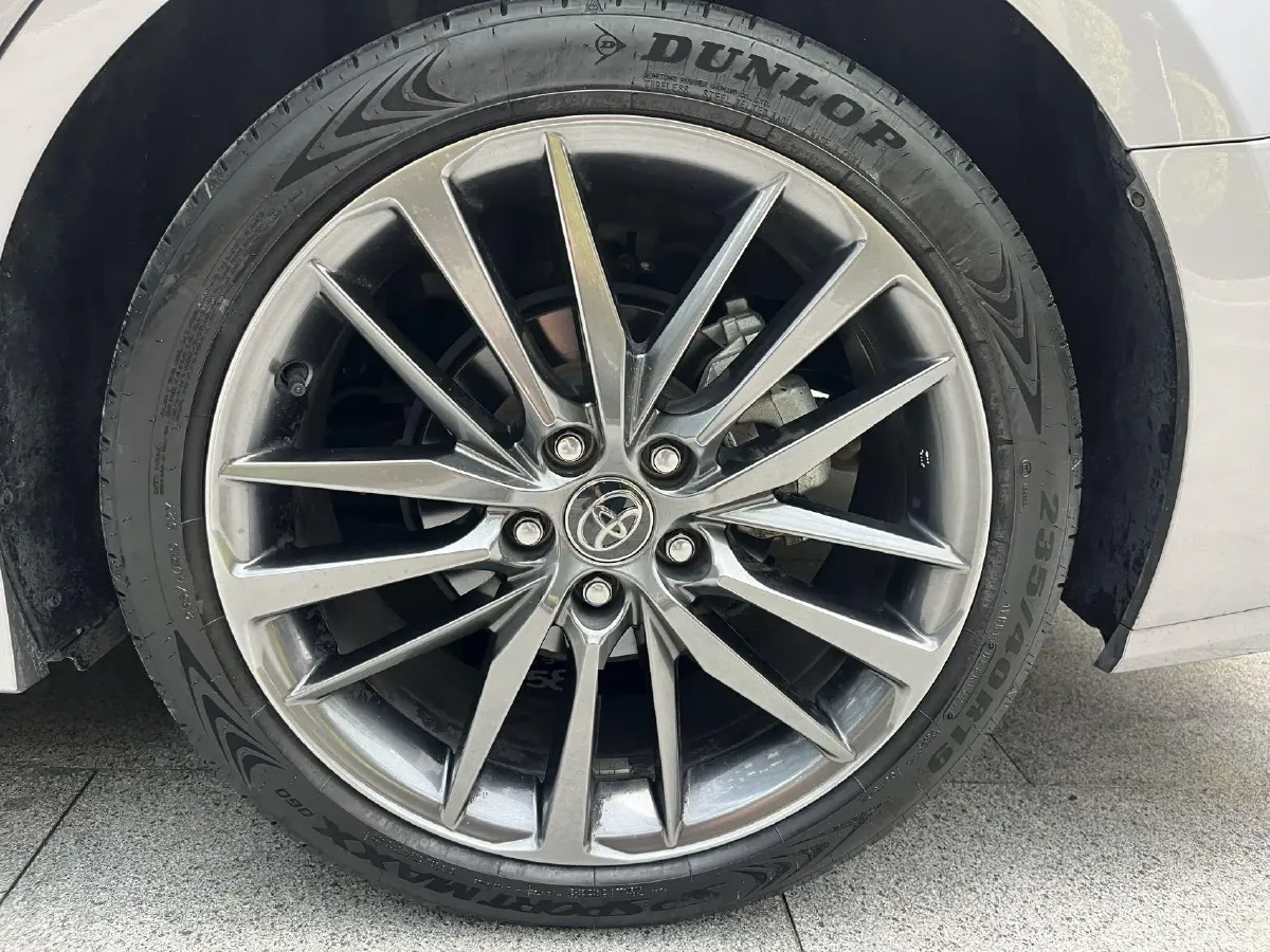 2024 Toyota Camry 2.0L 152HP L4 E-CVT Hybrid,autocango,china used car exporter,china ev exporter,chinese used car exporter,chinese used ev exporter