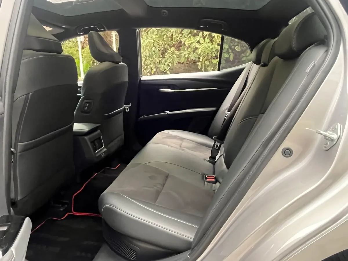 2024 Toyota Camry 2.0L 152HP L4 E-CVT Hybrid,autocango,china used car exporter,china ev exporter,chinese used car exporter,chinese used ev exporter