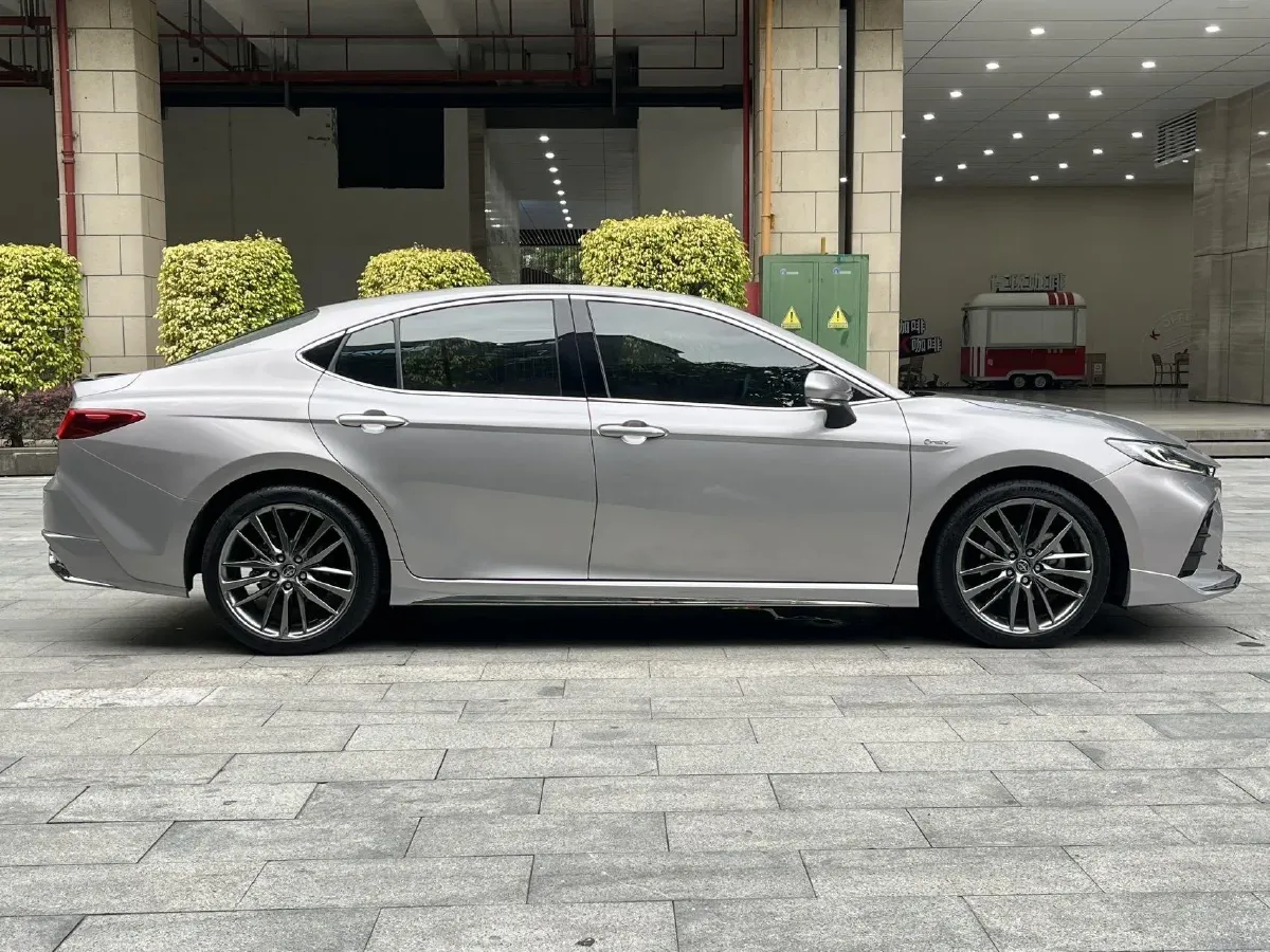 2024 Toyota Camry 2.0L 152HP L4 E-CVT Hybrid,autocango,china used car exporter,china ev exporter,chinese used car exporter,chinese used ev exporter