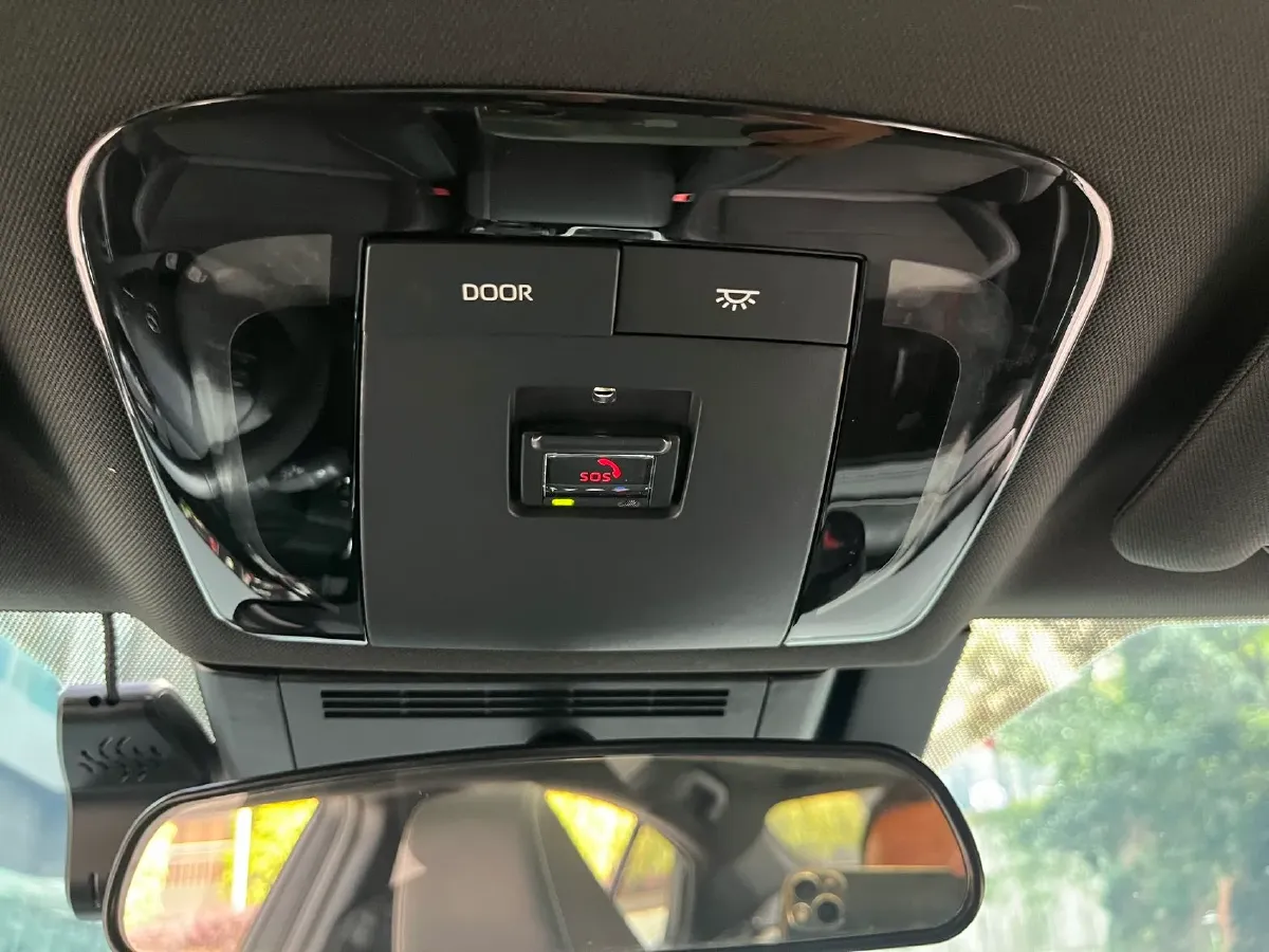 2024 Toyota Camry 2.0L 152HP L4 E-CVT Hybrid,autocango,china used car exporter,china ev exporter,chinese used car exporter,chinese used ev exporter