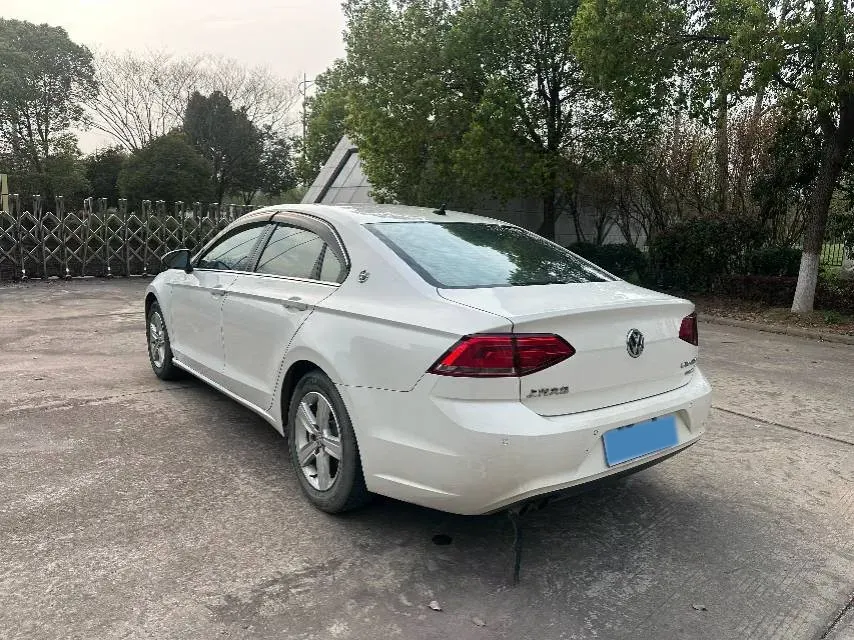 2019 Volkswagen T-Cross 1.4T 150HP L4 7DCT,autocango,china used car exporter,china ev exporter,chinese used car exporter,chinese used ev exporter