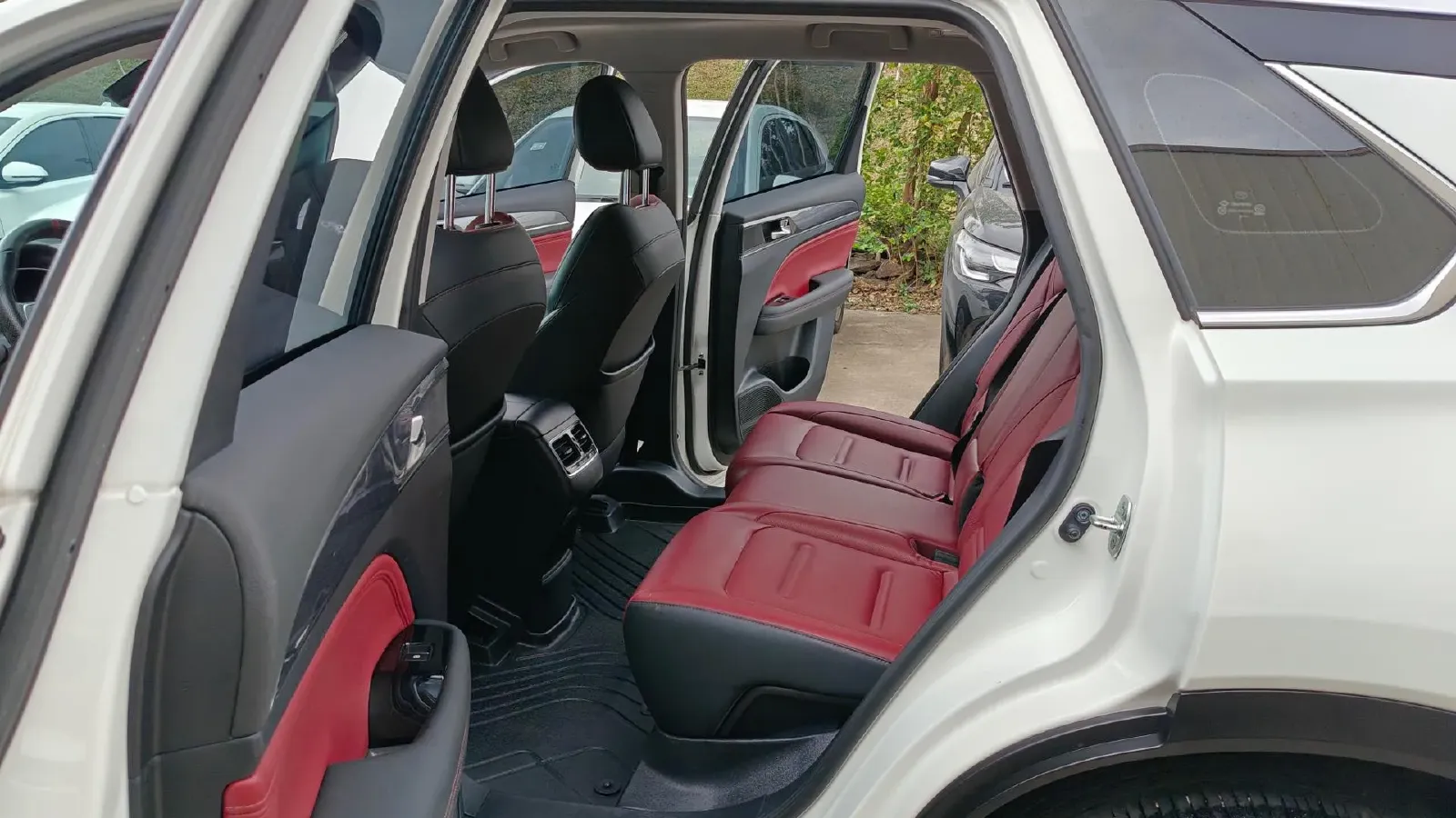 2022 GAC Trumpchi GS4 Plus 1.5T 169HP L4 6AT,autocango,china used car exporter,china ev exporter,chinese used car exporter,chinese used ev exporter