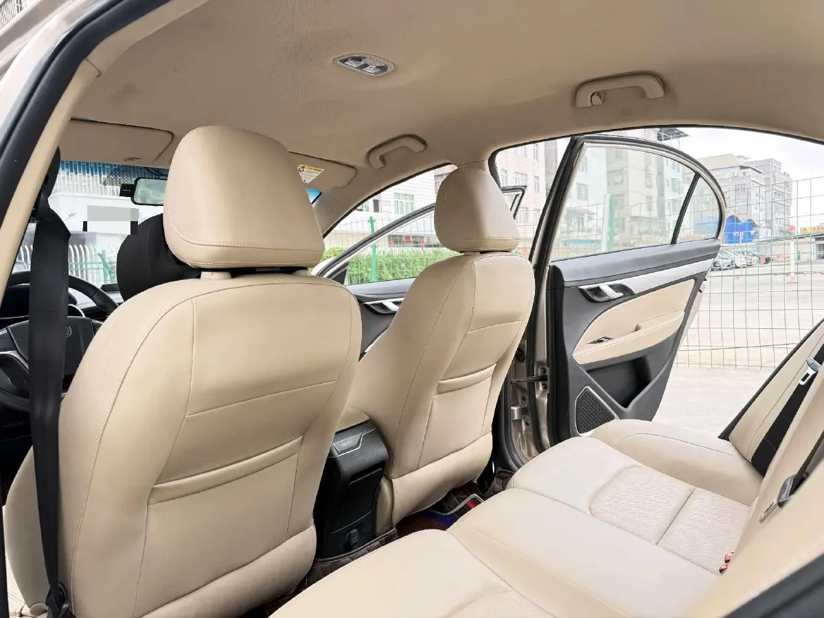 2018 Geely Emgrand 1.5L 109HP L4 5MT,autocango,china used car exporter,china ev exporter,chinese used car exporter,chinese used ev exporter