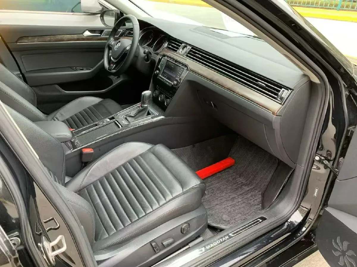 2018 Volkswagen Magotan 1.8T 180HP L4 7DCT,autocango,china used car exporter,china ev exporter,chinese used car exporter,chinese used ev exporter