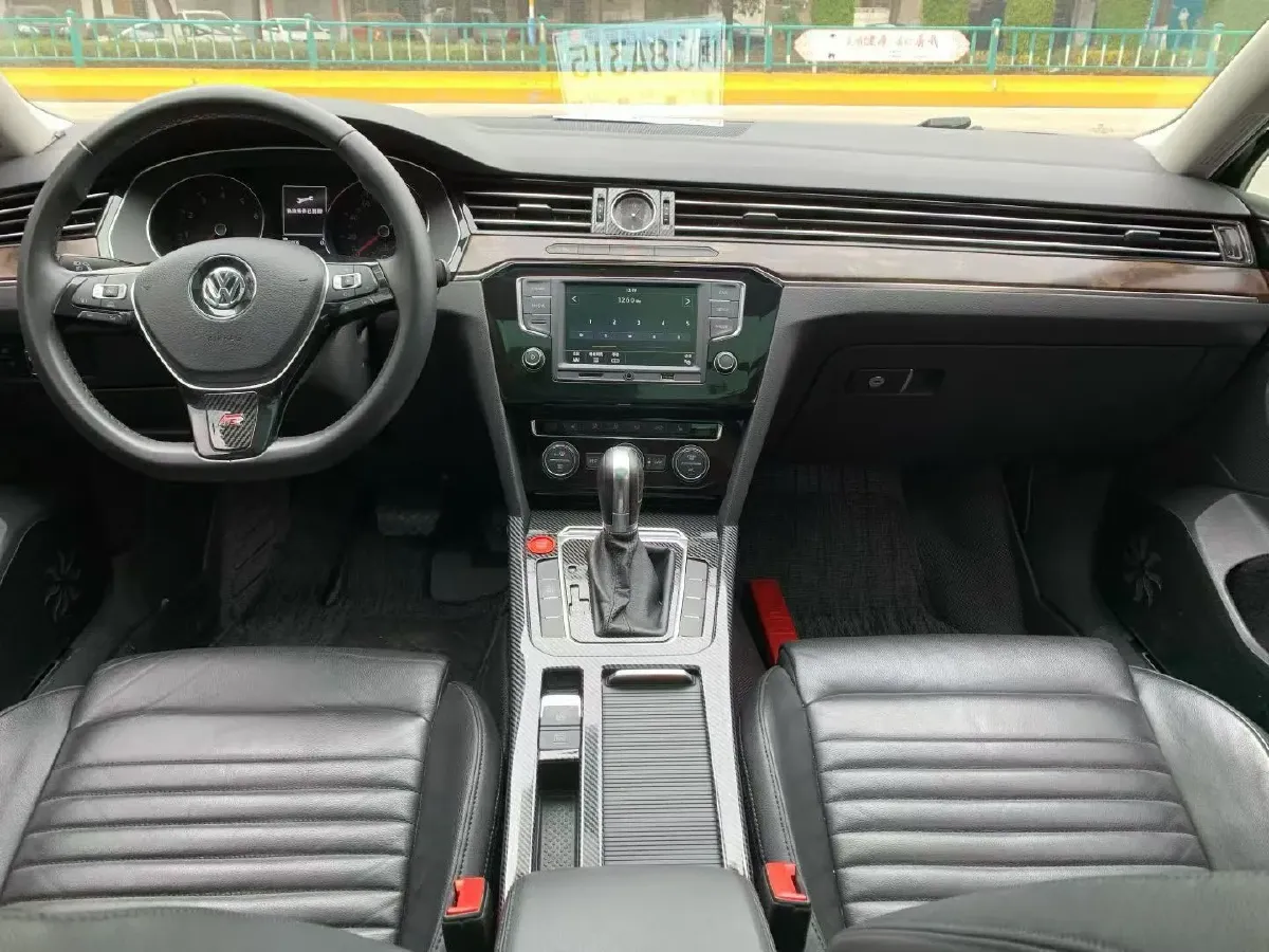 2018 Volkswagen Magotan 1.8T 180HP L4 7DCT,autocango,china used car exporter,china ev exporter,chinese used car exporter,chinese used ev exporter