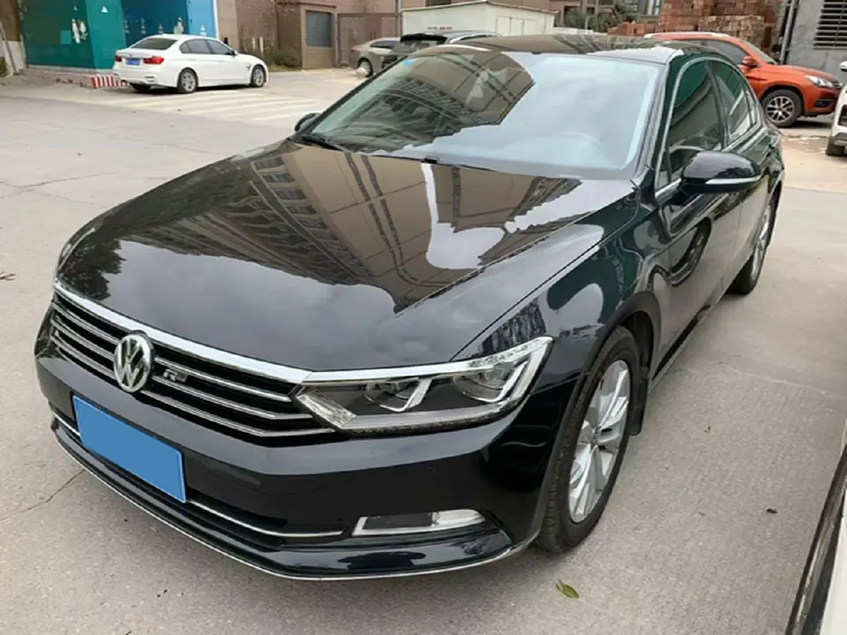 2018 Volkswagen Magotan 1.8T 180HP L4 7DCT,autocango,china used car exporter,china ev exporter,chinese used car exporter,chinese used ev exporter