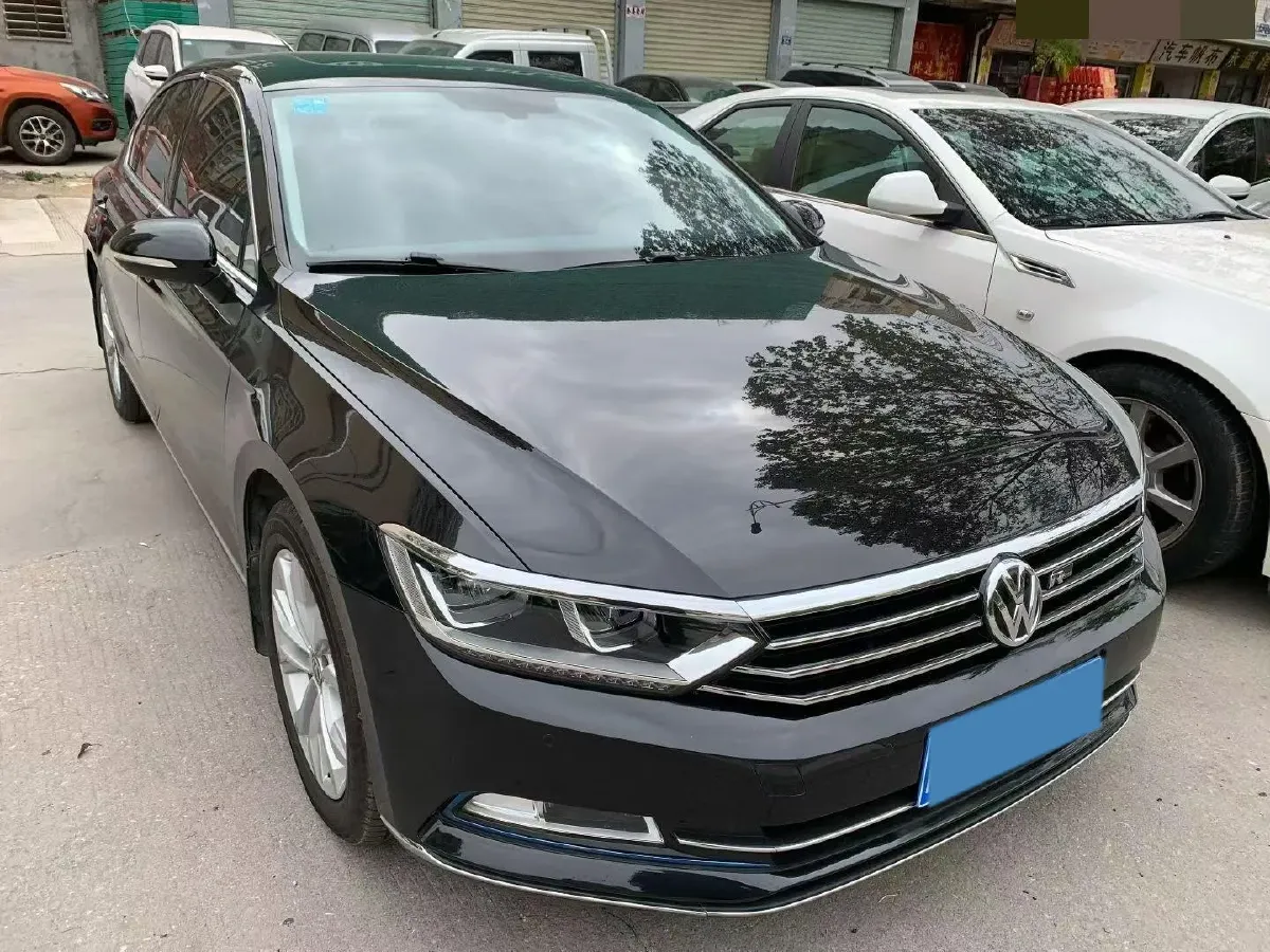 2018 Volkswagen Magotan 1.8T 180HP L4 7DCT,autocango,china used car exporter,china ev exporter,chinese used car exporter,chinese used ev exporter