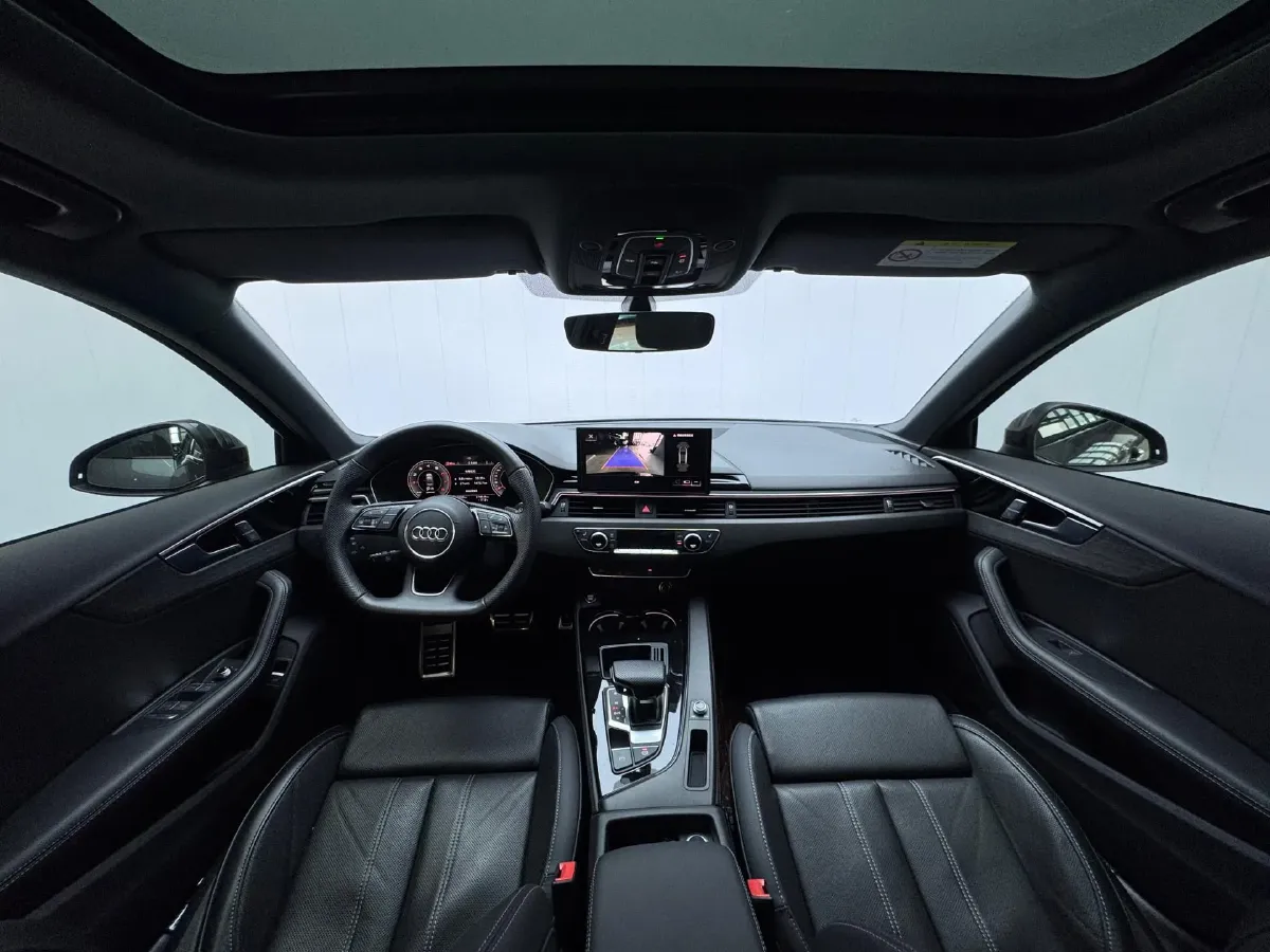 2023 Audi A4L 2.0T 190HP L4 7DCT,autocango,china used car exporter,china ev exporter,chinese used car exporter,chinese used ev exporter