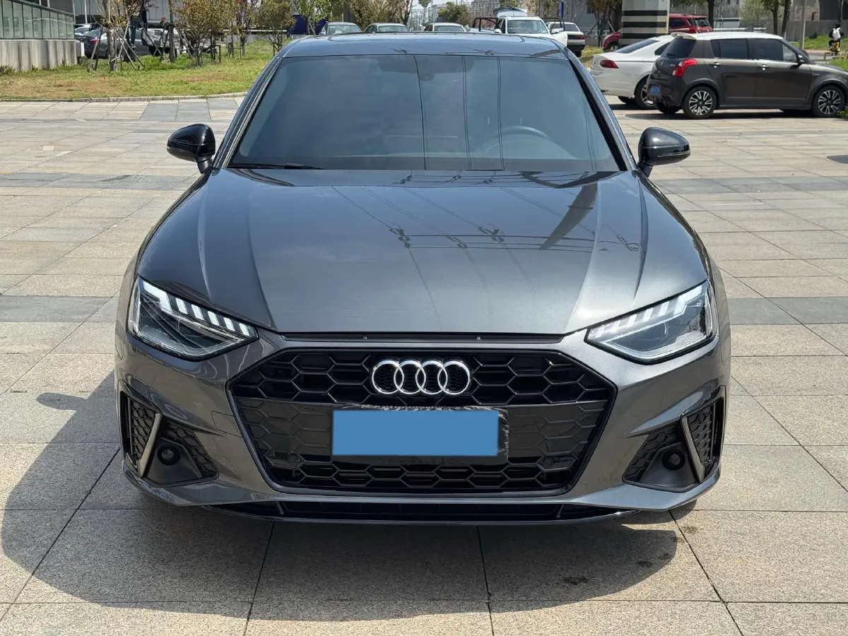 2023 Audi A4L 2.0T 190HP L4 7DCT,autocango,china used car exporter,china ev exporter,chinese used car exporter,chinese used ev exporter
