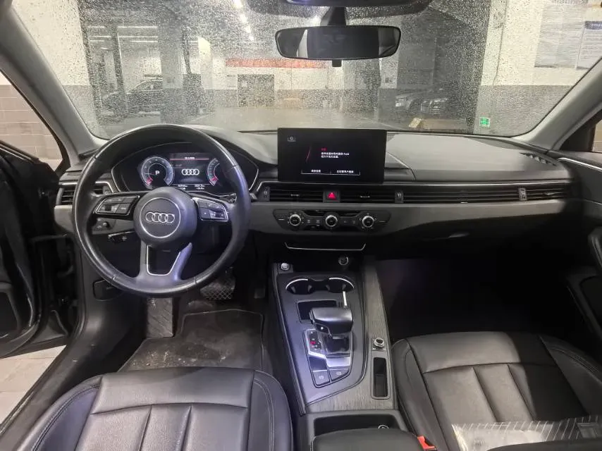 2023 Audi A4L 2.0T 190HP L4 7DCT,autocango,china used car exporter,china ev exporter,chinese used car exporter,chinese used ev exporter