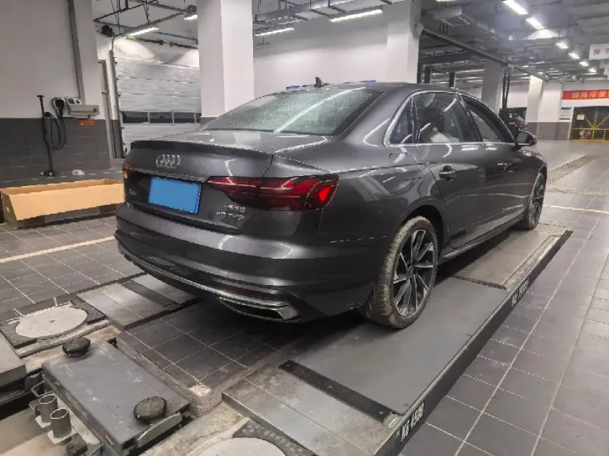 2023 Audi A4L 2.0T 190HP L4 7DCT,autocango,china used car exporter,china ev exporter,chinese used car exporter,chinese used ev exporter